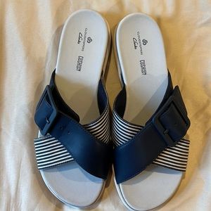 Never worn! Womens Clarks cloudsteppers Eliza April size 7.5